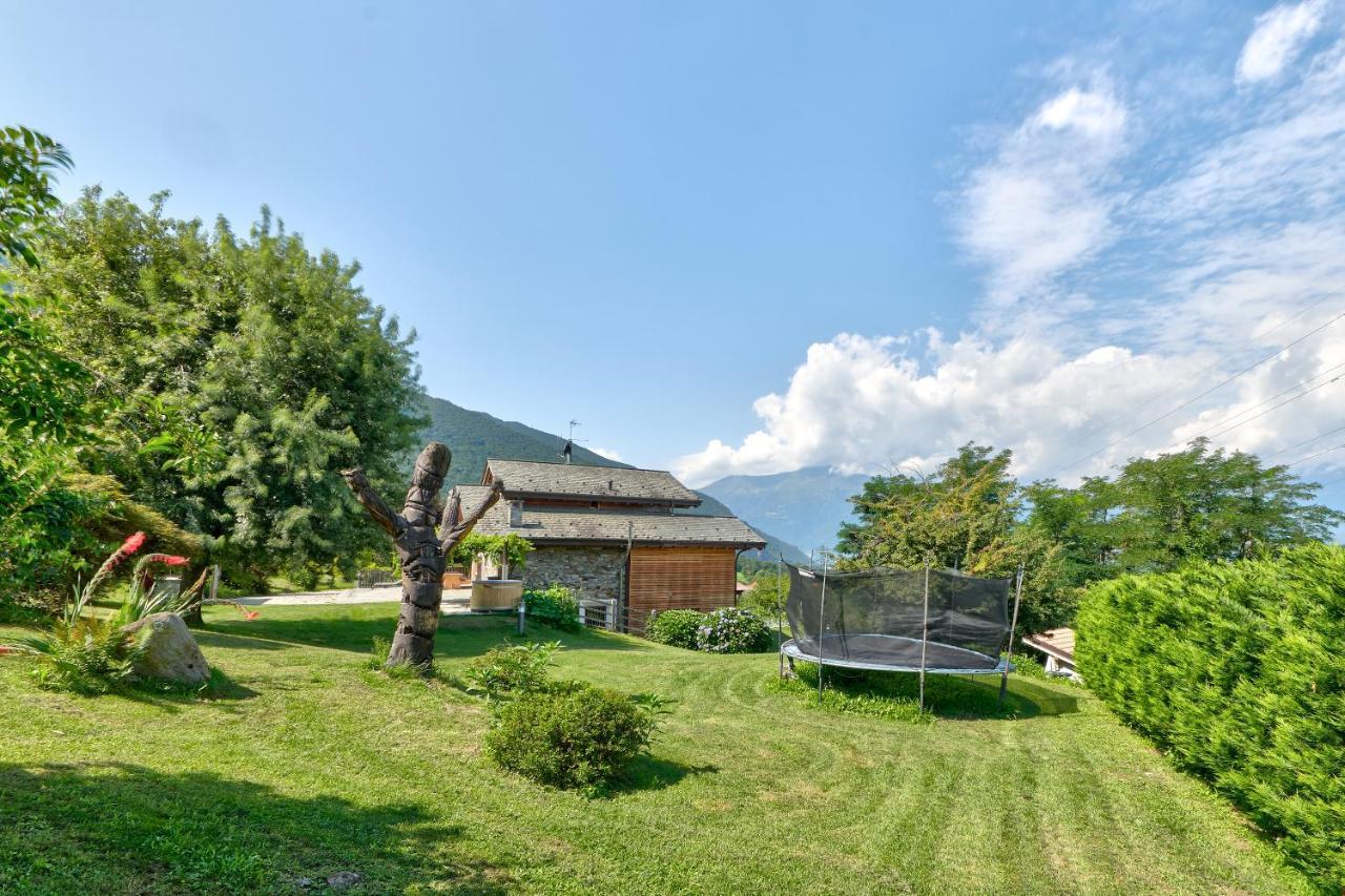 Chalet Con Piscina E Vista Panoramica Colico Luaran gambar